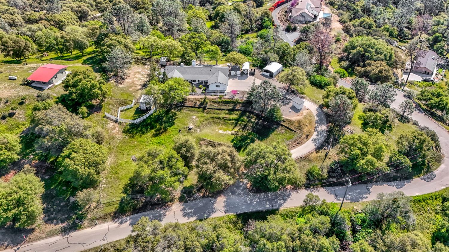 33867 Jennifer Ct, Coarsegold, CA 93614