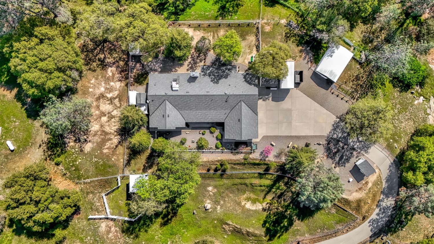 33867 Jennifer Ct, Coarsegold, CA 93614