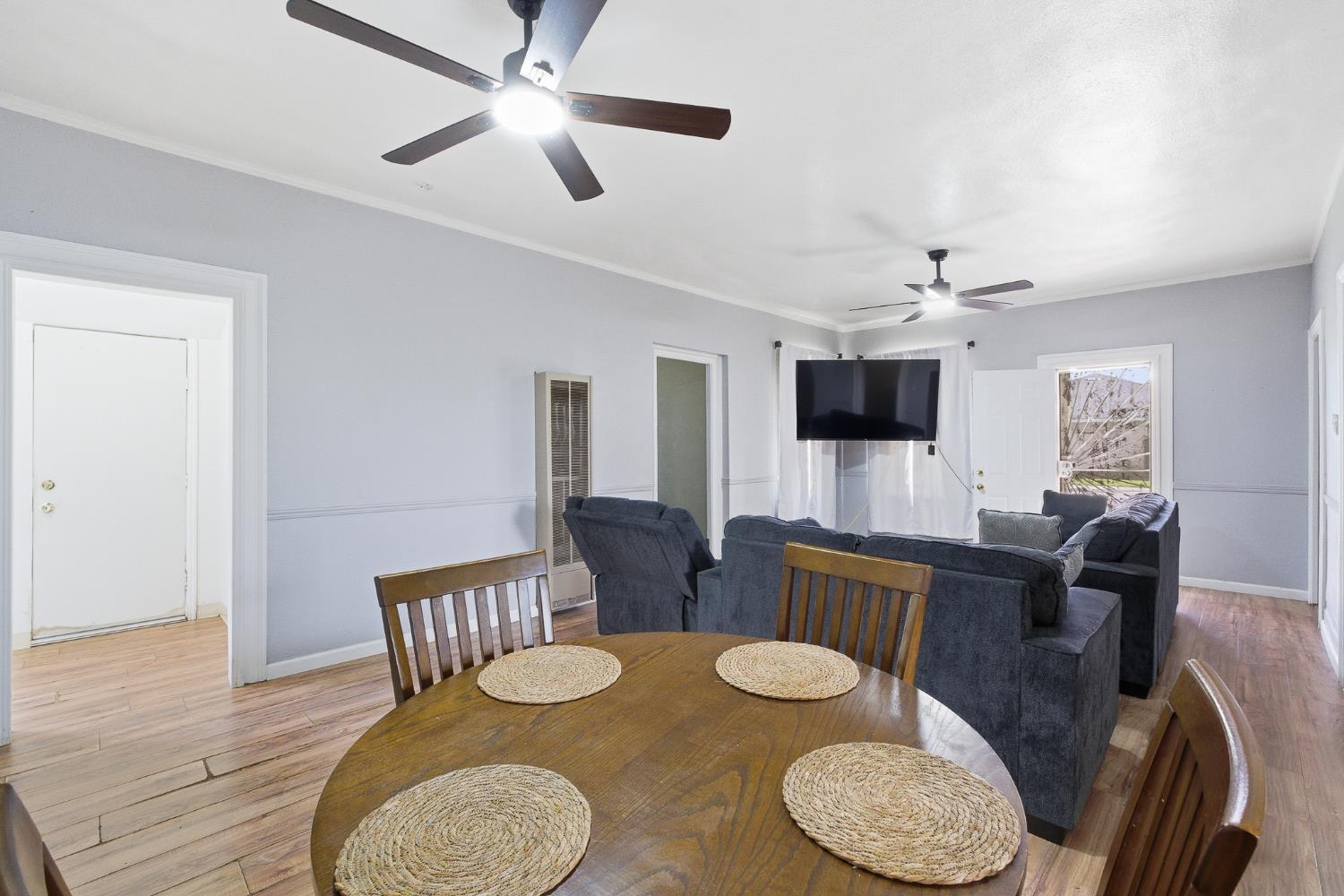 1920 9th St, Sanger, CA 93657