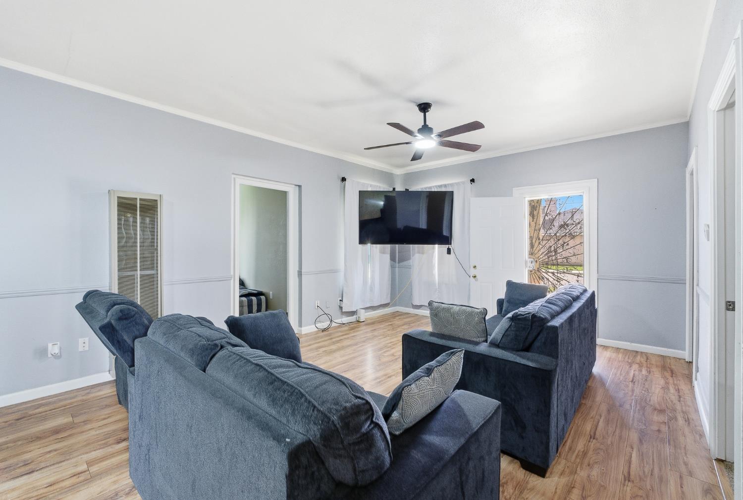 1920 9th St, Sanger, CA 93657