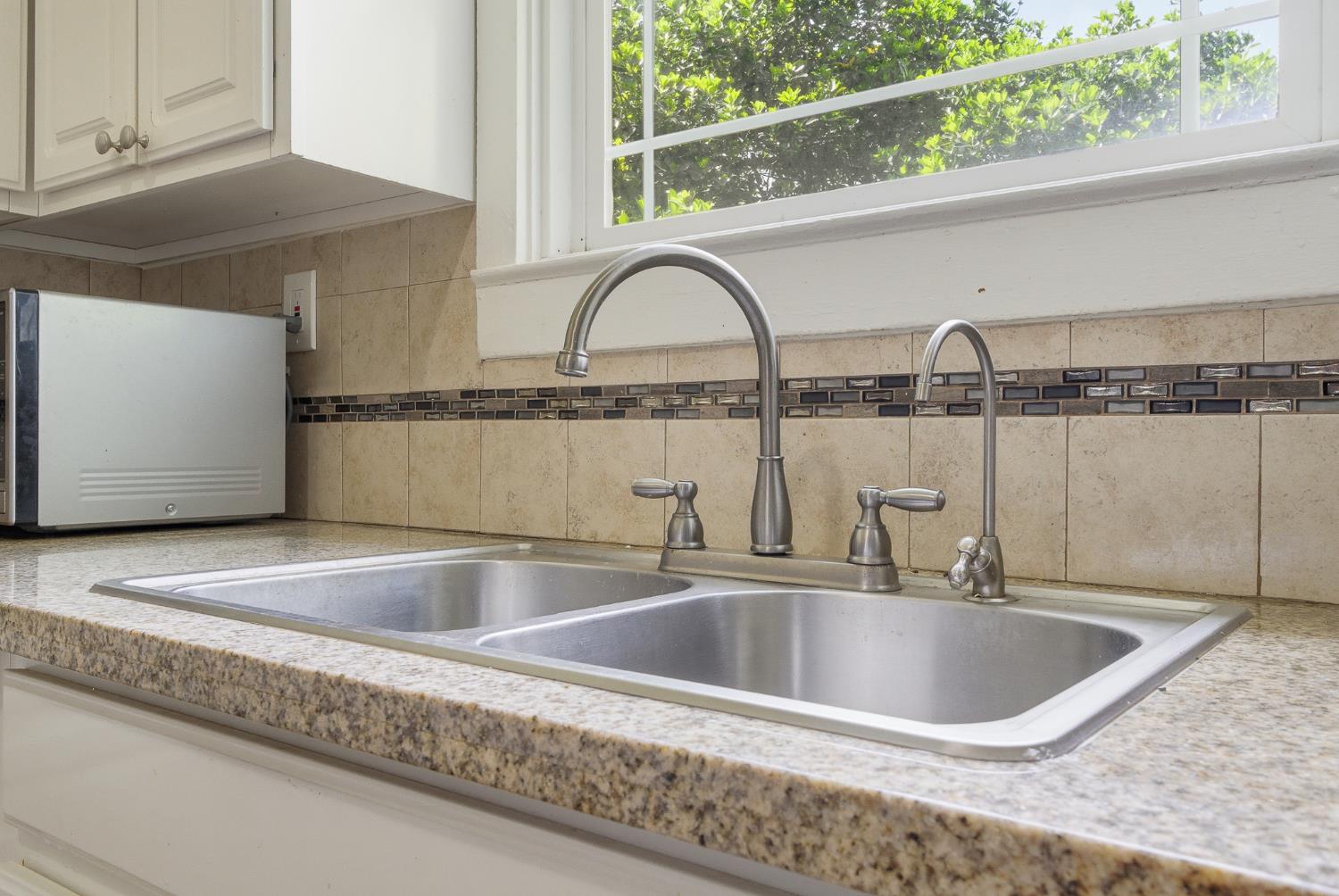 1920 9th St, Sanger, CA 93657