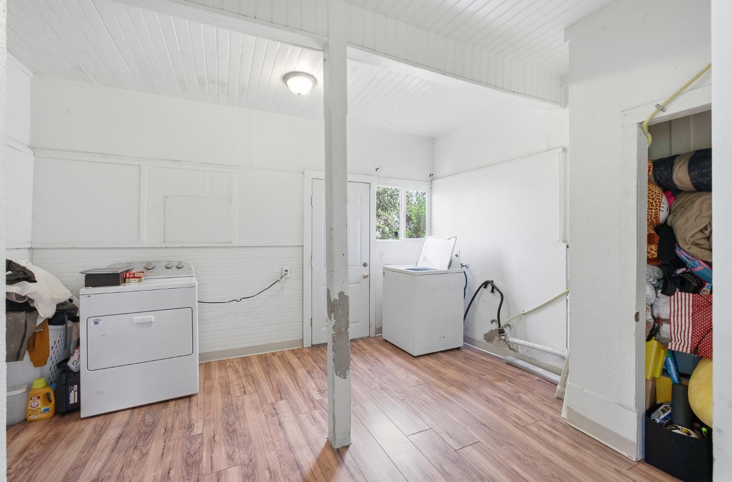 1920 9th St, Sanger, CA 93657