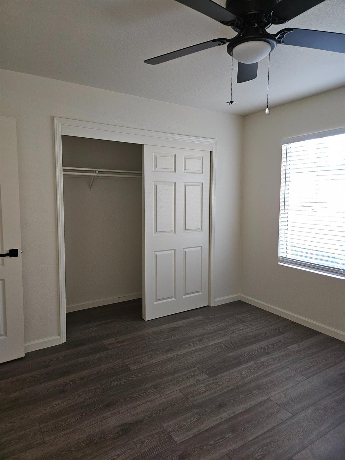 860 Mcarthur Ave, Clovis, CA 93611