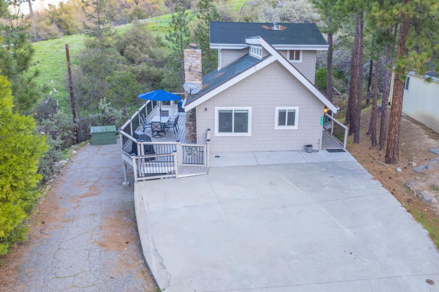 37748 Marina View Drive, Bass Lake, CA 93730