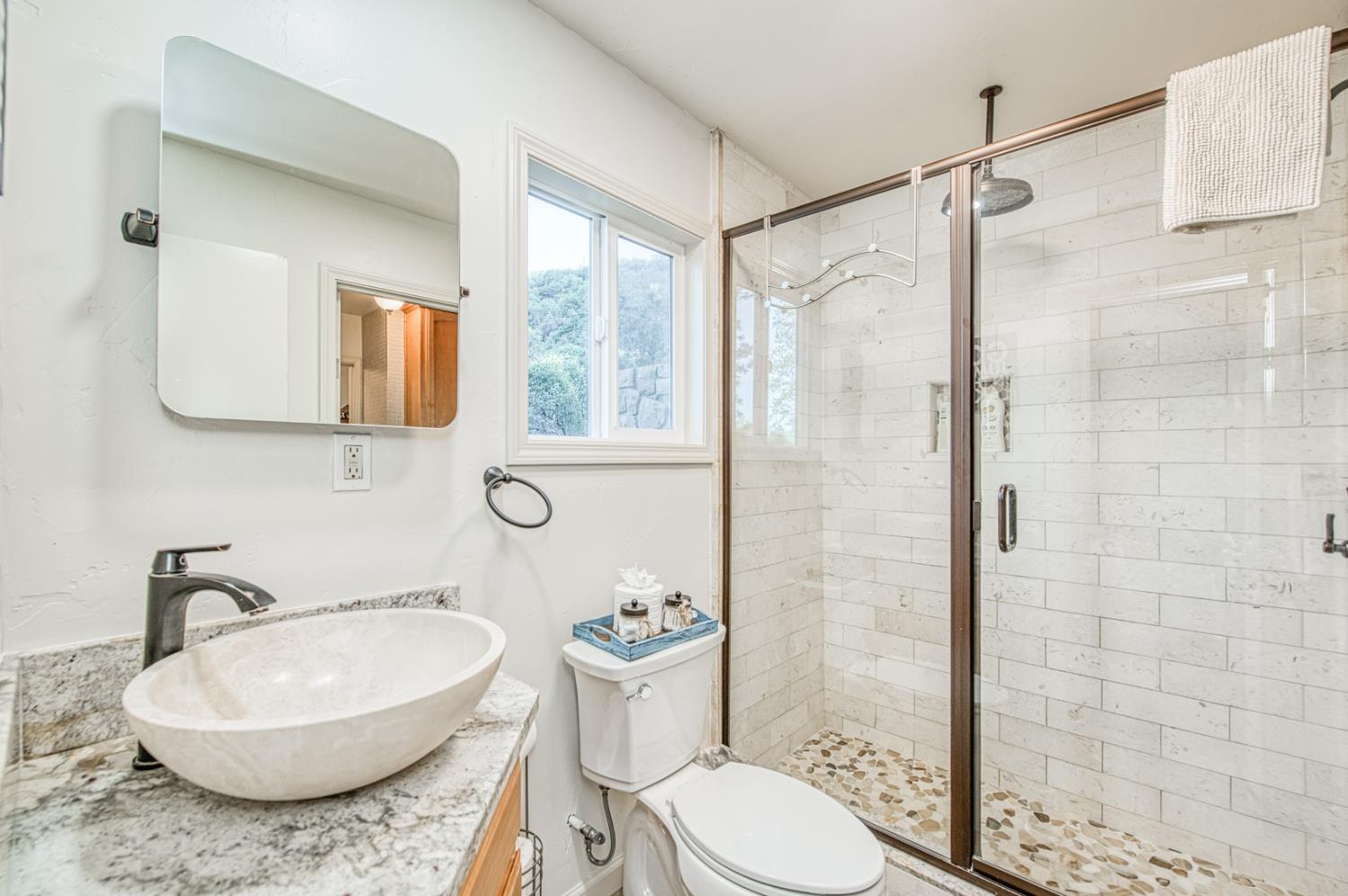 37748 Marina View Drive, Bass Lake, CA 93730