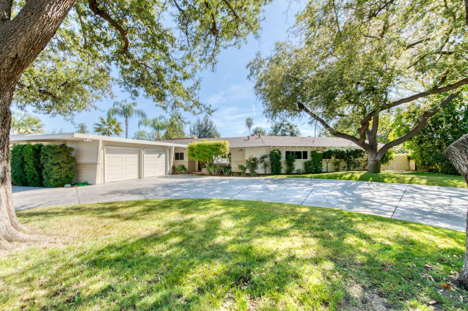 1449 W Barstow Ave, Fresno, CA 93711