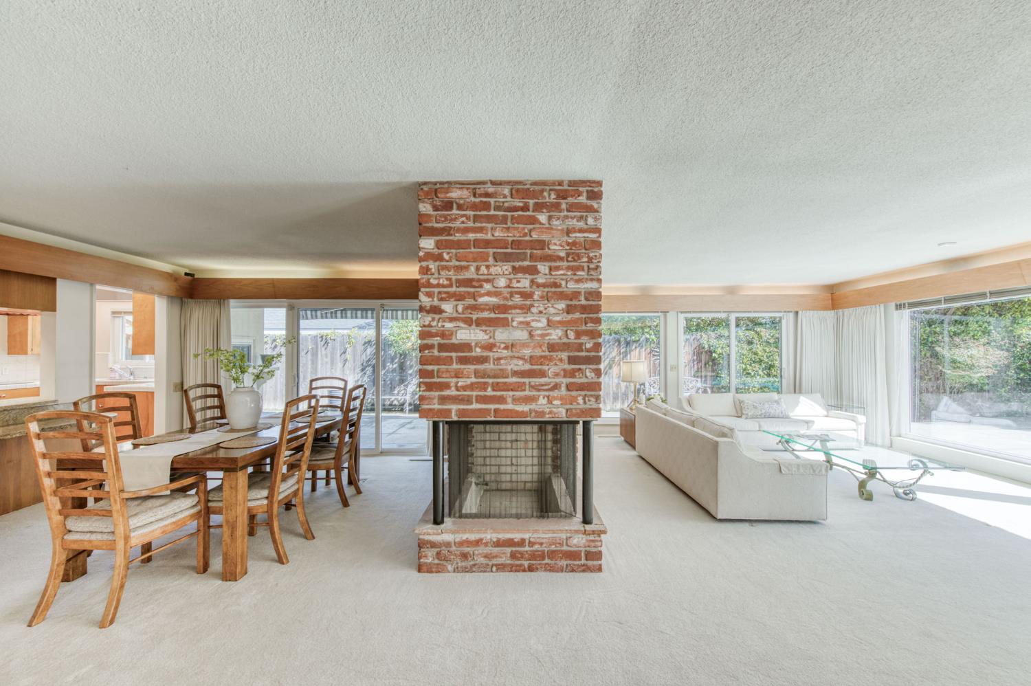 1449 W Barstow Ave, Fresno, CA 93711