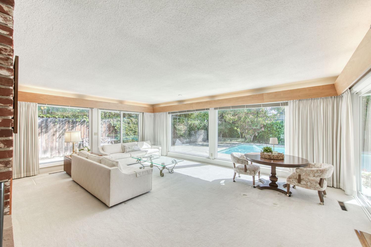 1449 W Barstow Ave, Fresno, CA 93711