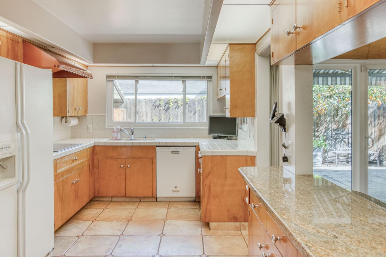 1449 W Barstow Ave, Fresno, CA 93711