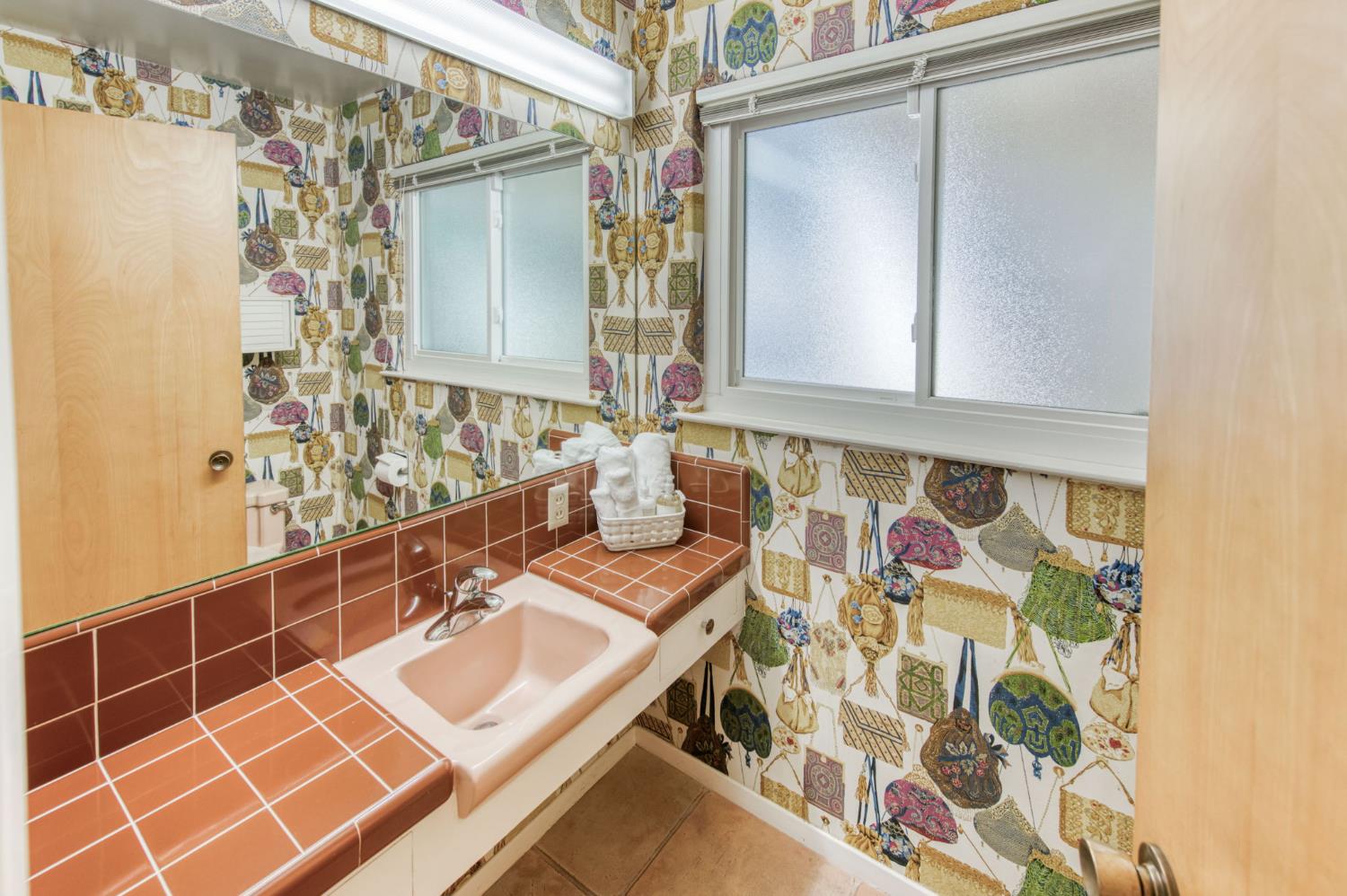 1449 W Barstow Ave, Fresno, CA 93711