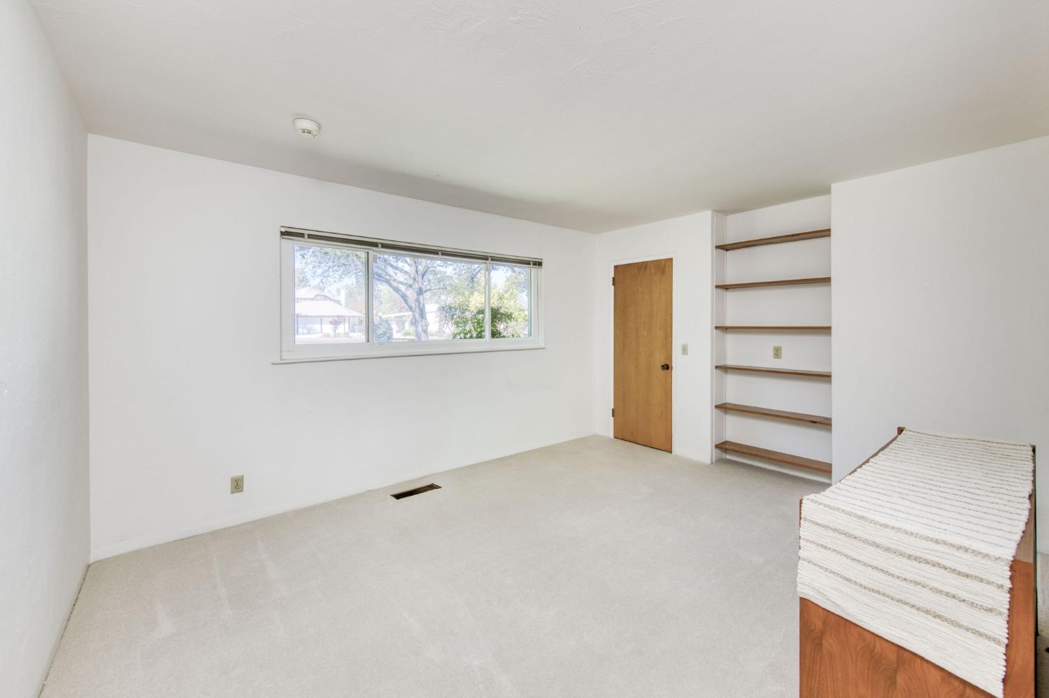 1449 W Barstow Ave, Fresno, CA 93711