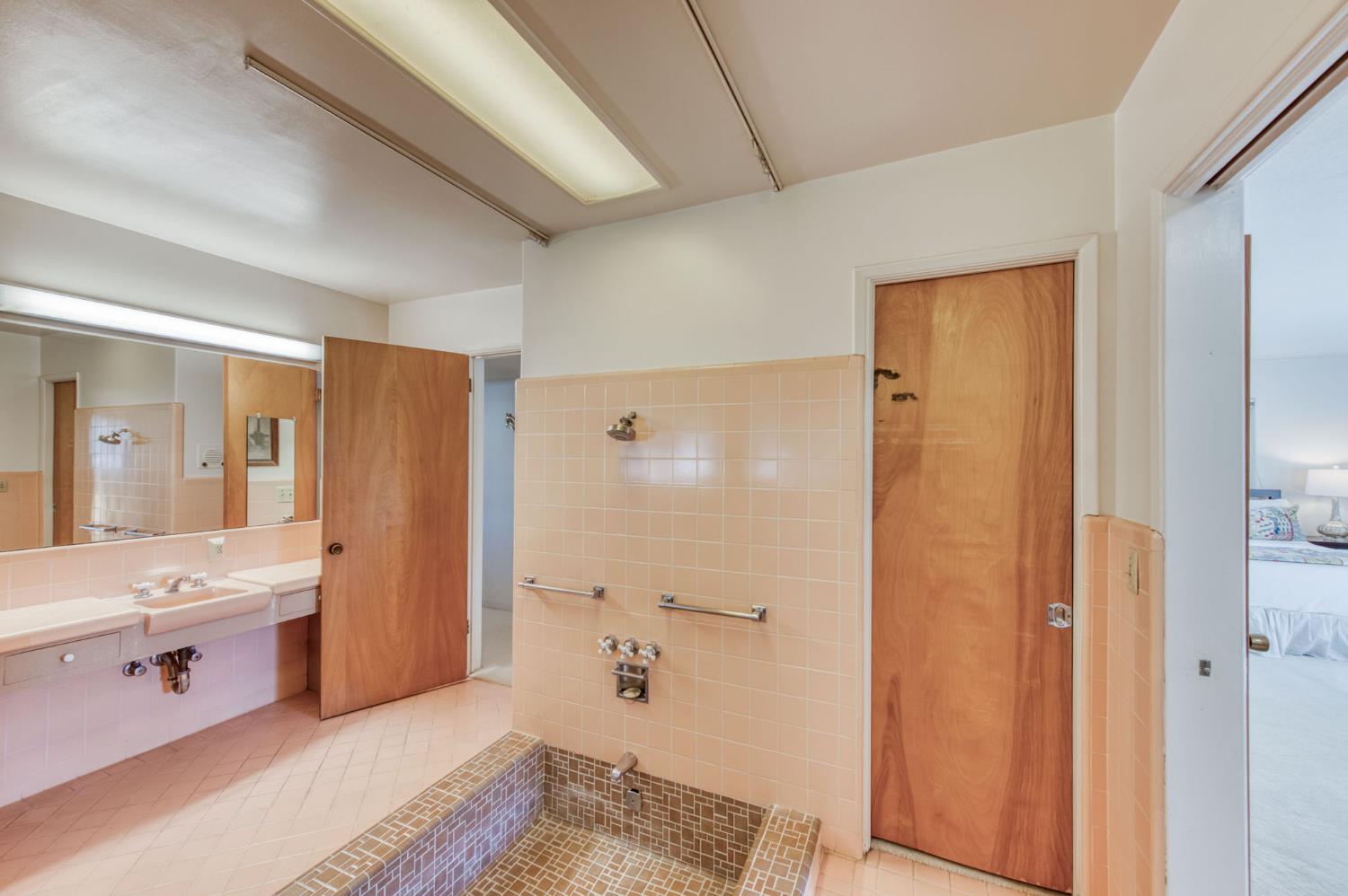 1449 W Barstow Ave, Fresno, CA 93711