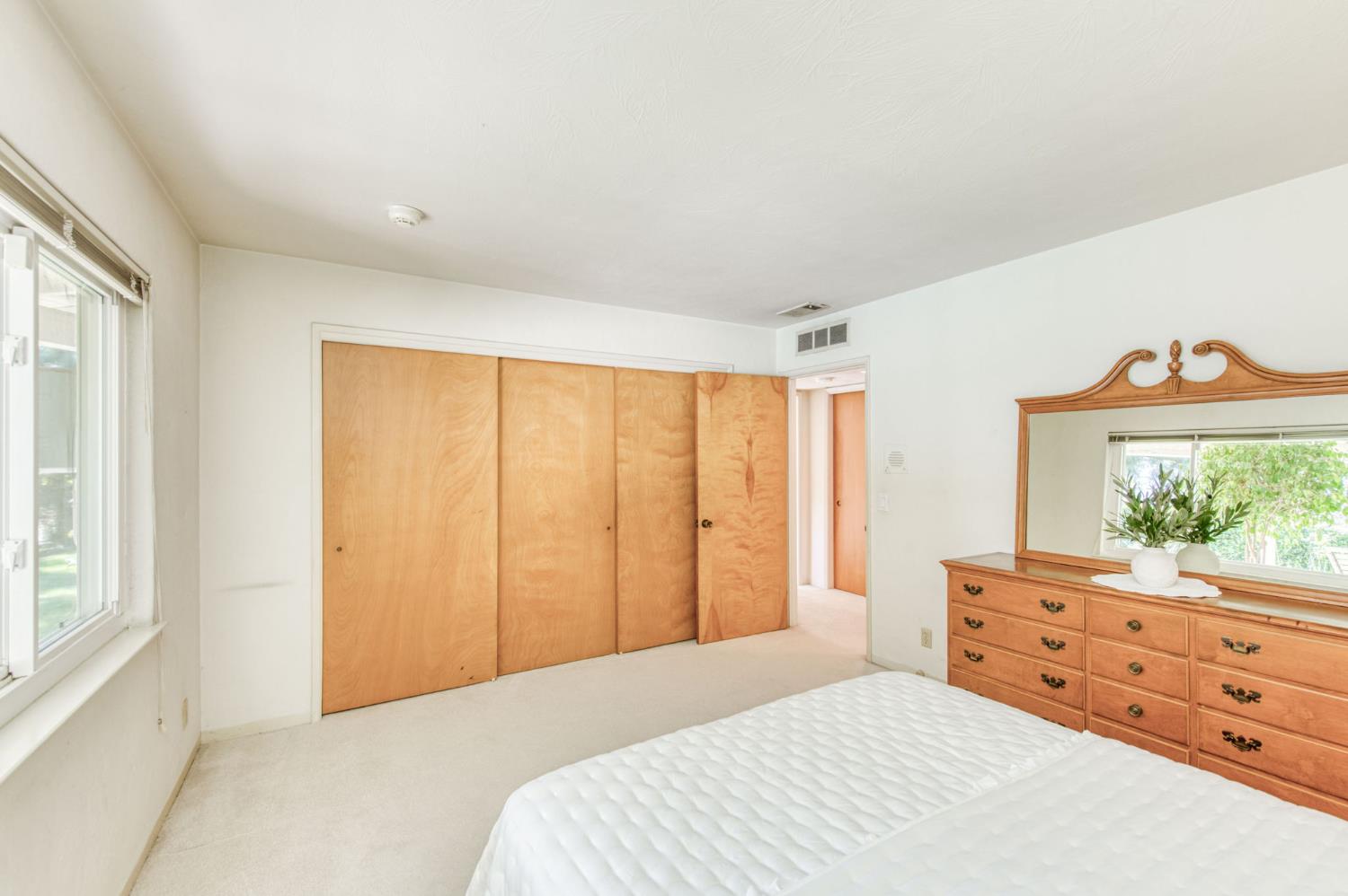 1449 W Barstow Ave, Fresno, CA 93711