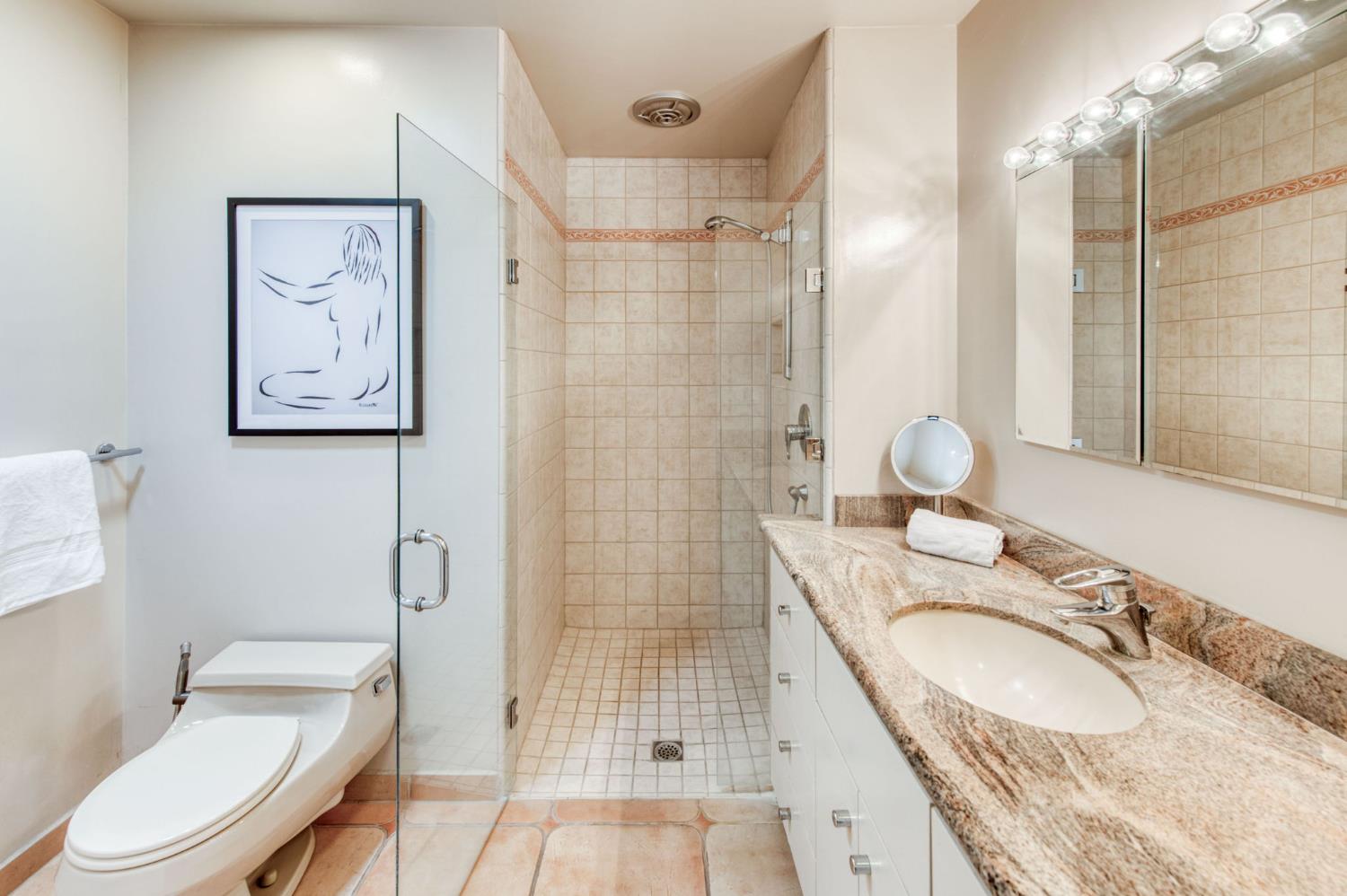 1449 W Barstow Ave, Fresno, CA 93711