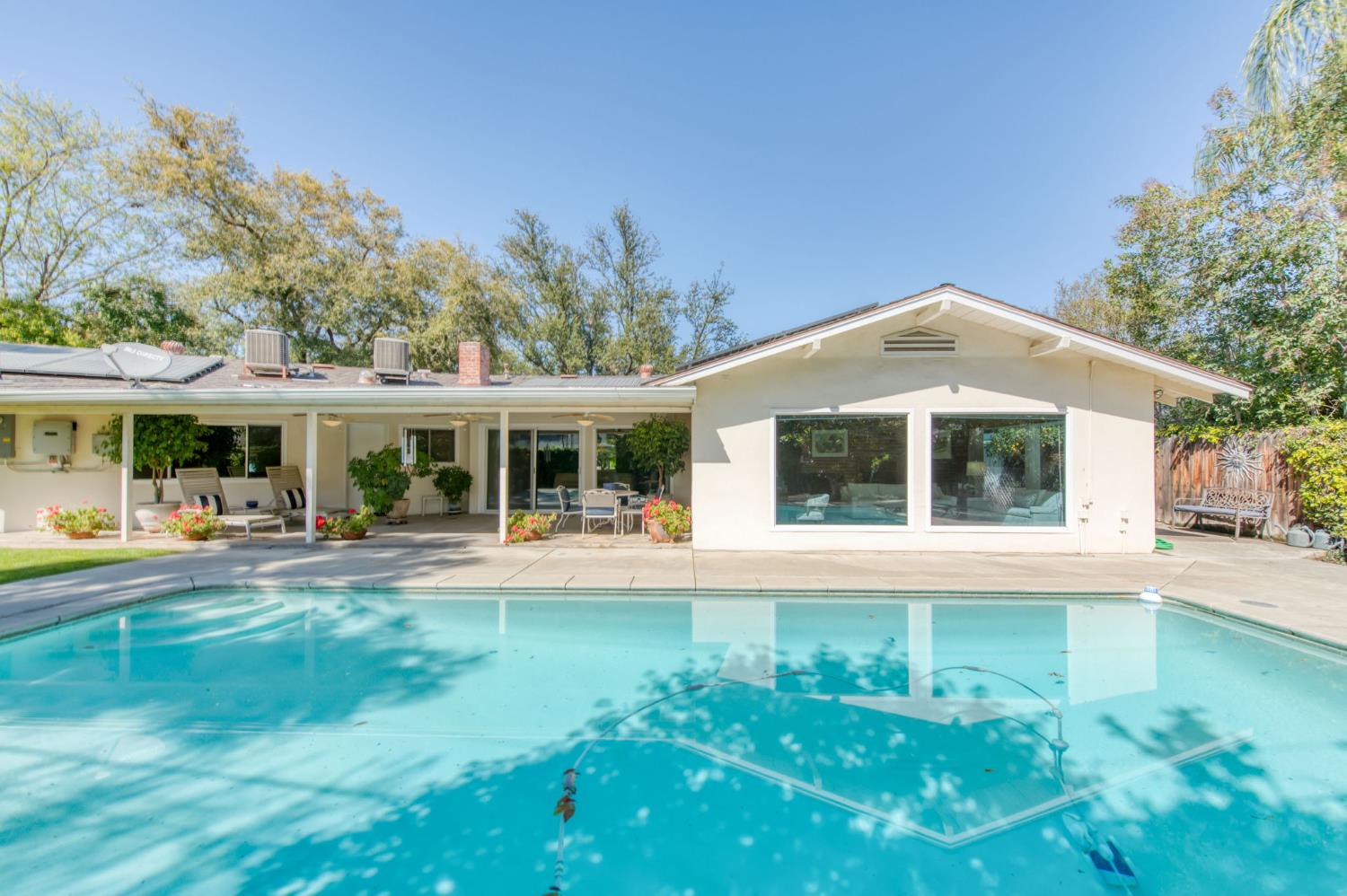 1449 W Barstow Ave, Fresno, CA 93711