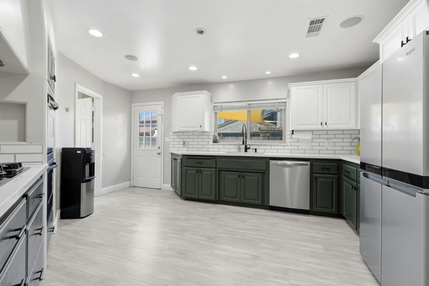 610 W Barstow, Fresno, CA 93704