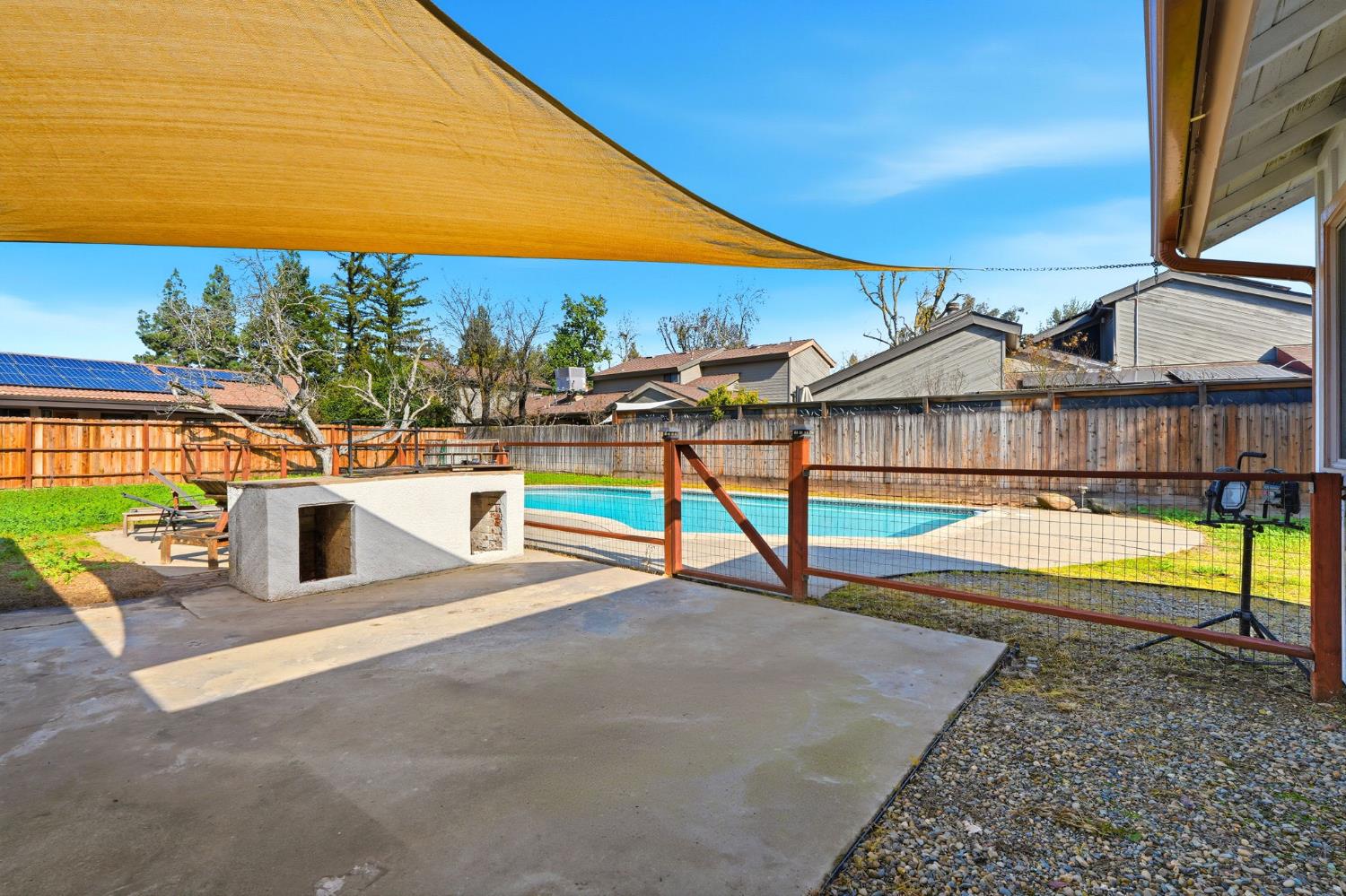 610 W Barstow, Fresno, CA 93704