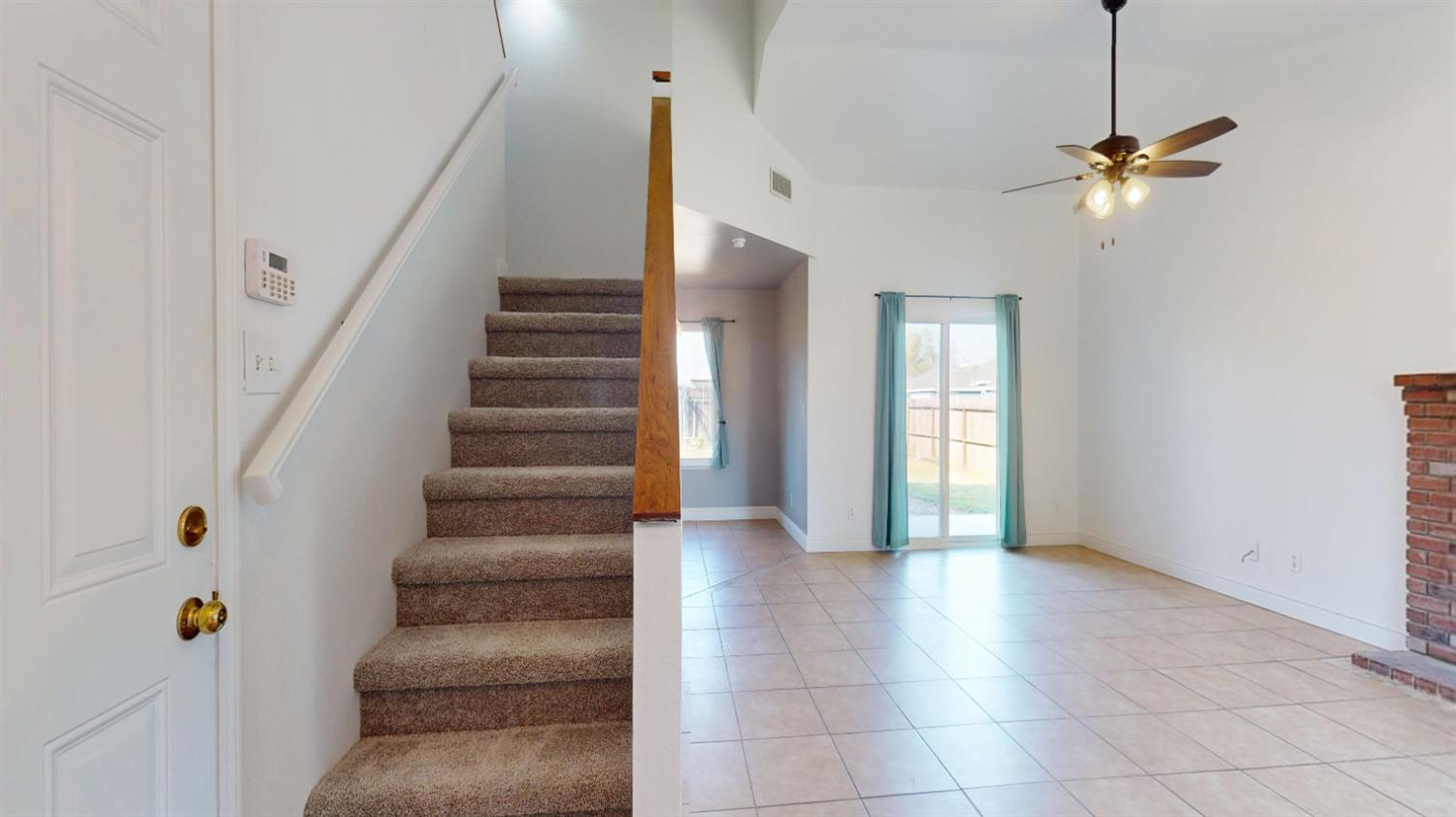 4622 W Griffith Way, Fresno, CA 93722