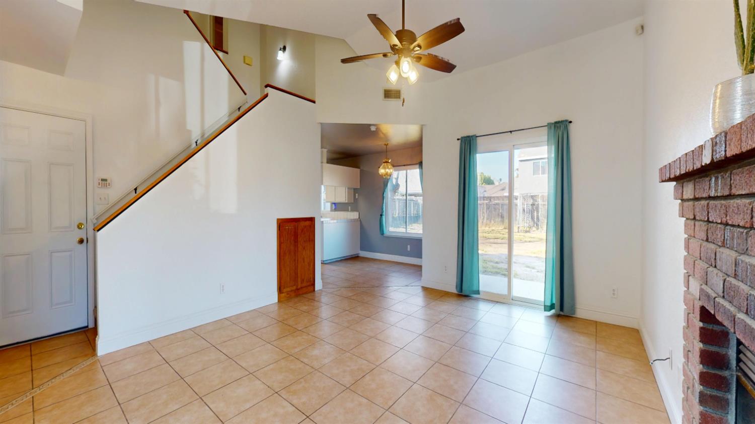 4622 W Griffith Way, Fresno, CA 93722