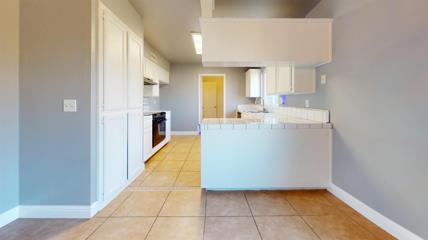 4622 W Griffith Way, Fresno, CA 93722