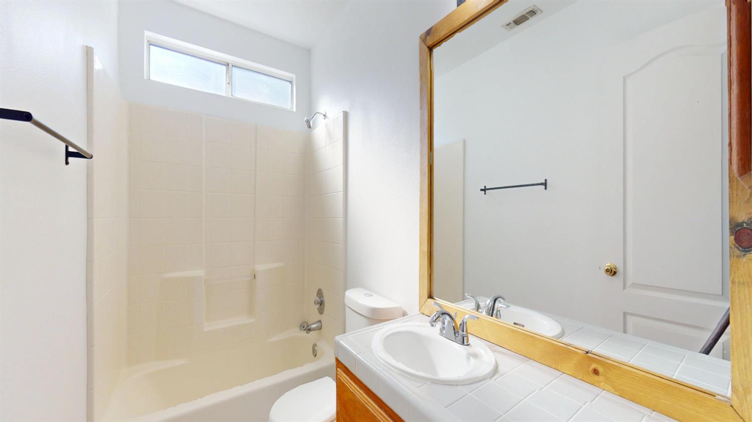 4622 W Griffith Way, Fresno, CA 93722