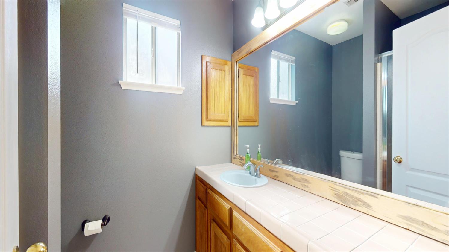 4622 W Griffith Way, Fresno, CA 93722