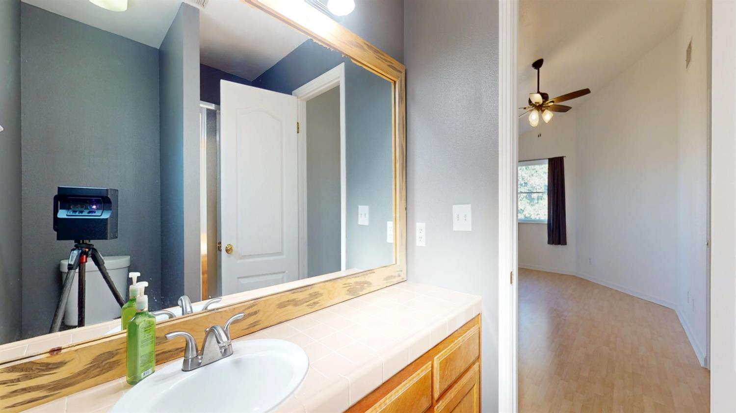 4622 W Griffith Way, Fresno, CA 93722