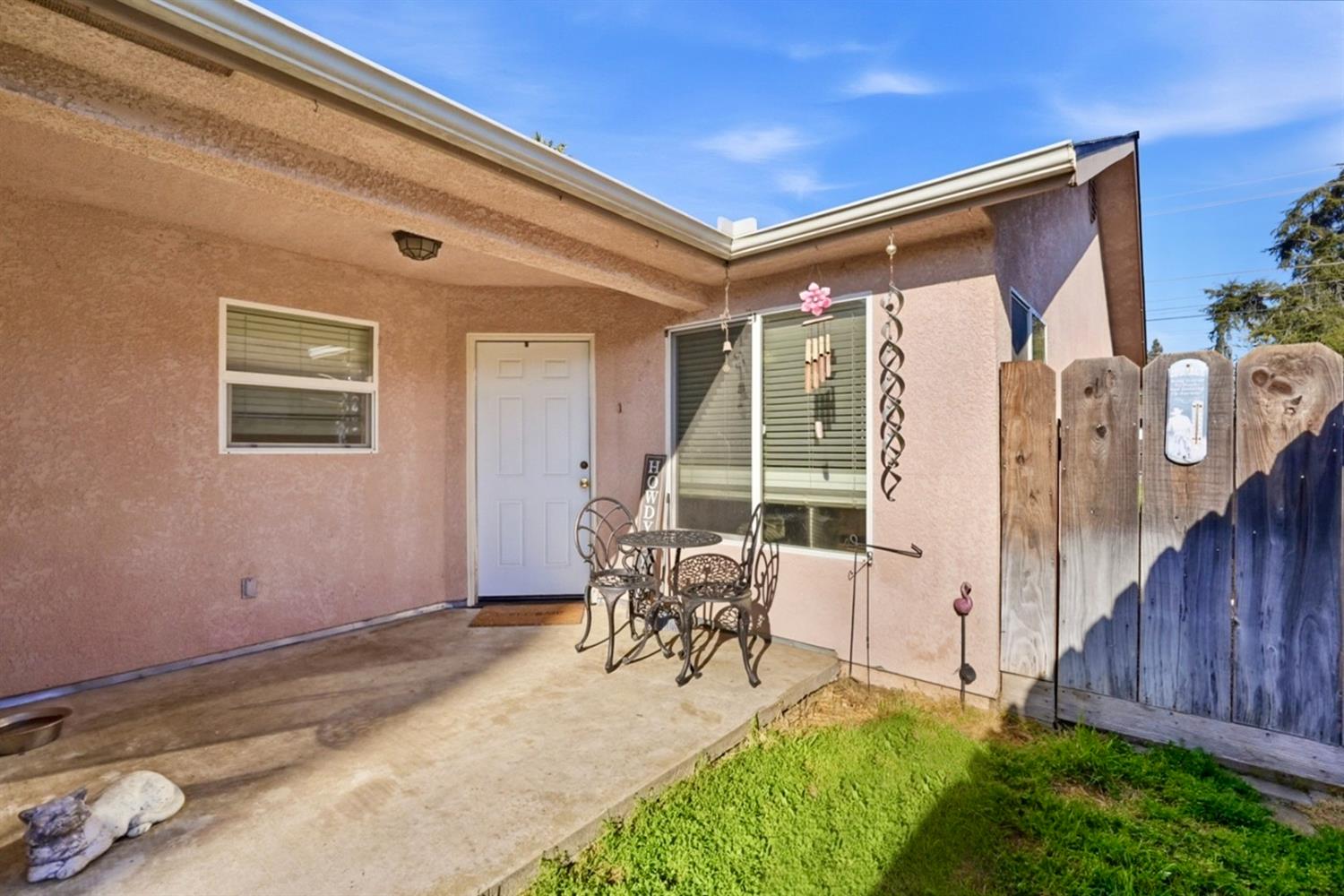 208 Riverside Ave, Chowchilla, CA 93610