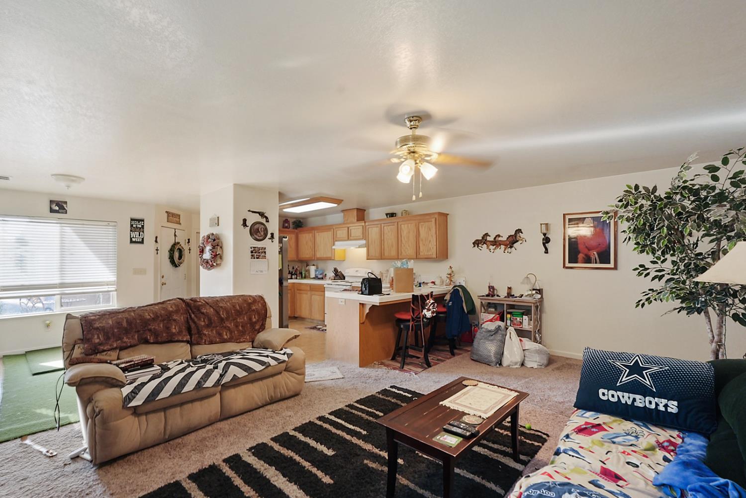 208 Riverside Ave, Chowchilla, CA 93610