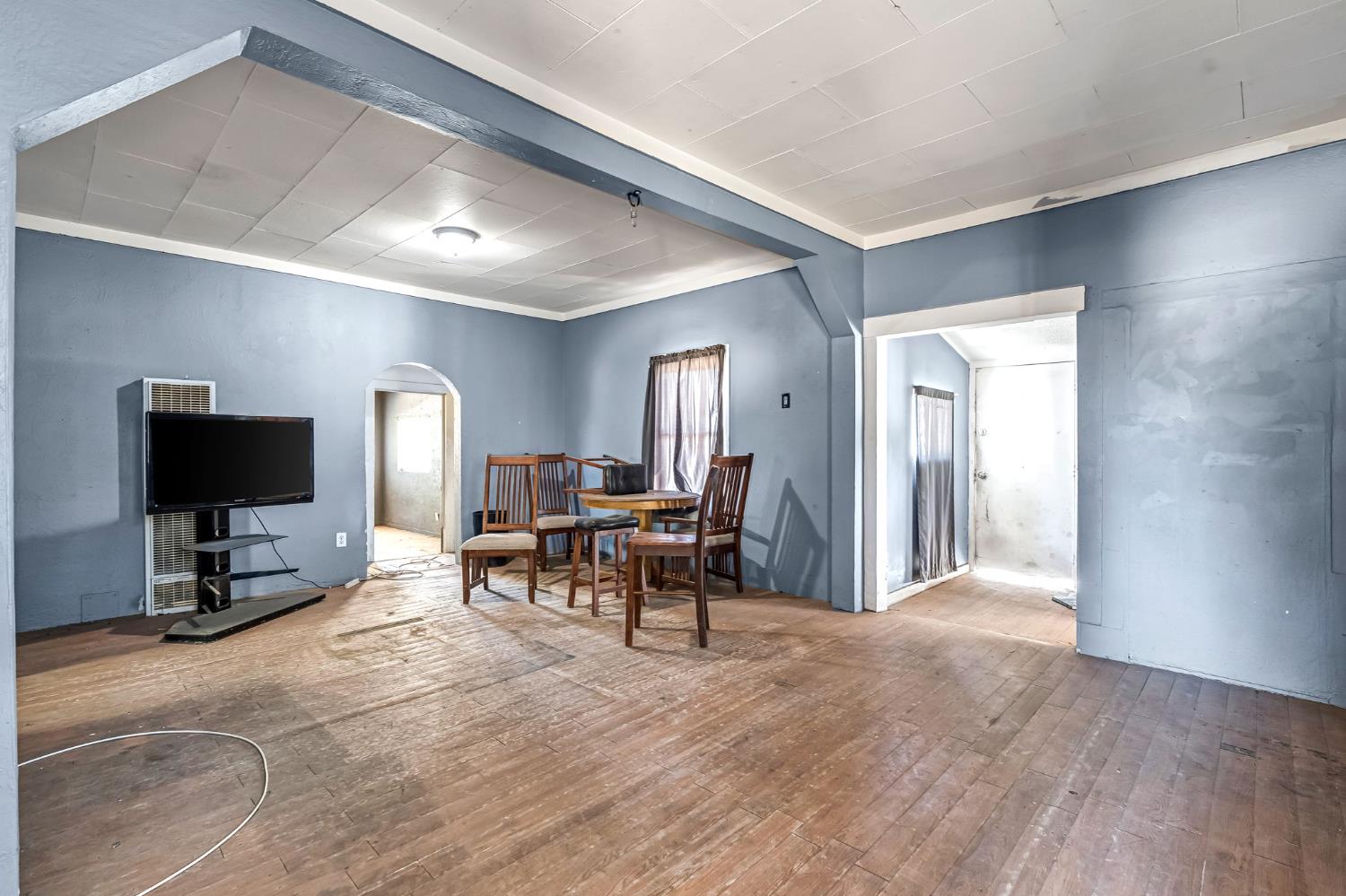 760 Sunnyside Ave, Clovis, CA 93611