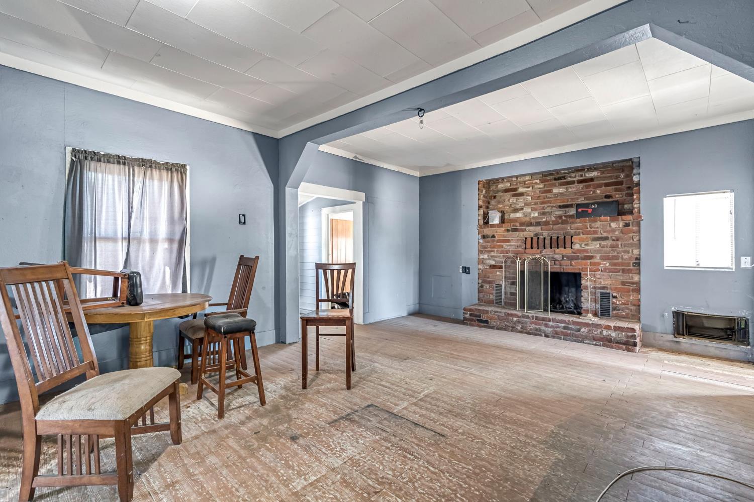 760 Sunnyside Ave, Clovis, CA 93611