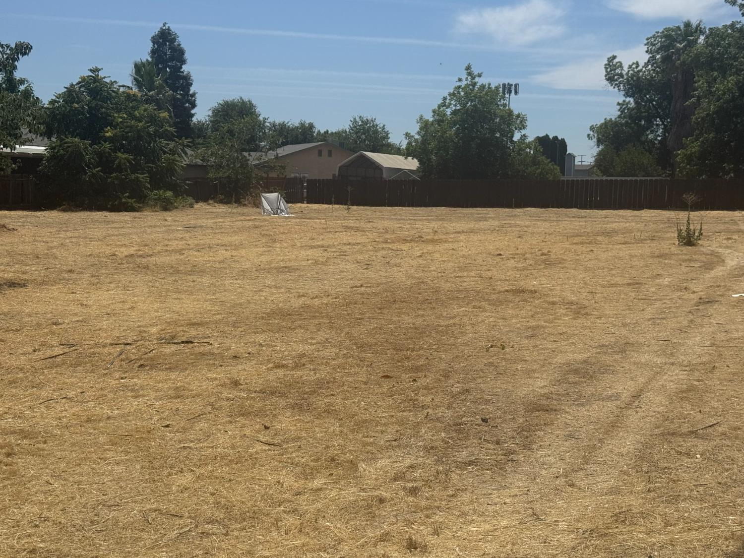 760 Sunnyside Ave, Clovis, CA 93611