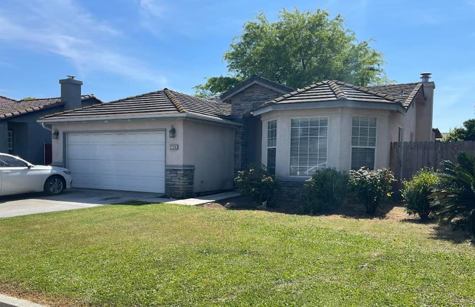 5718 E Burns Ave, Fresno, CA 93727