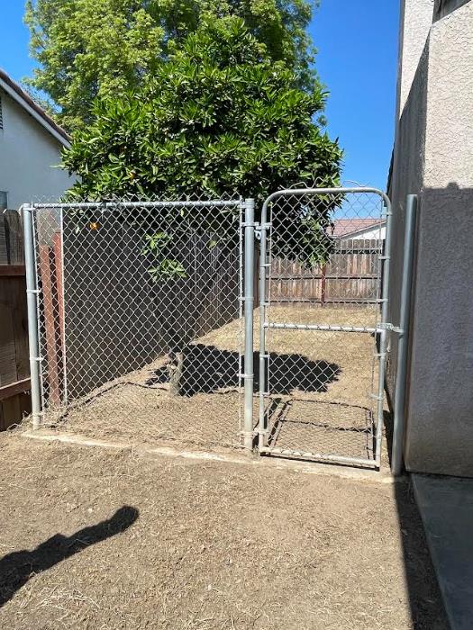 5718 E Burns Ave, Fresno, CA 93727