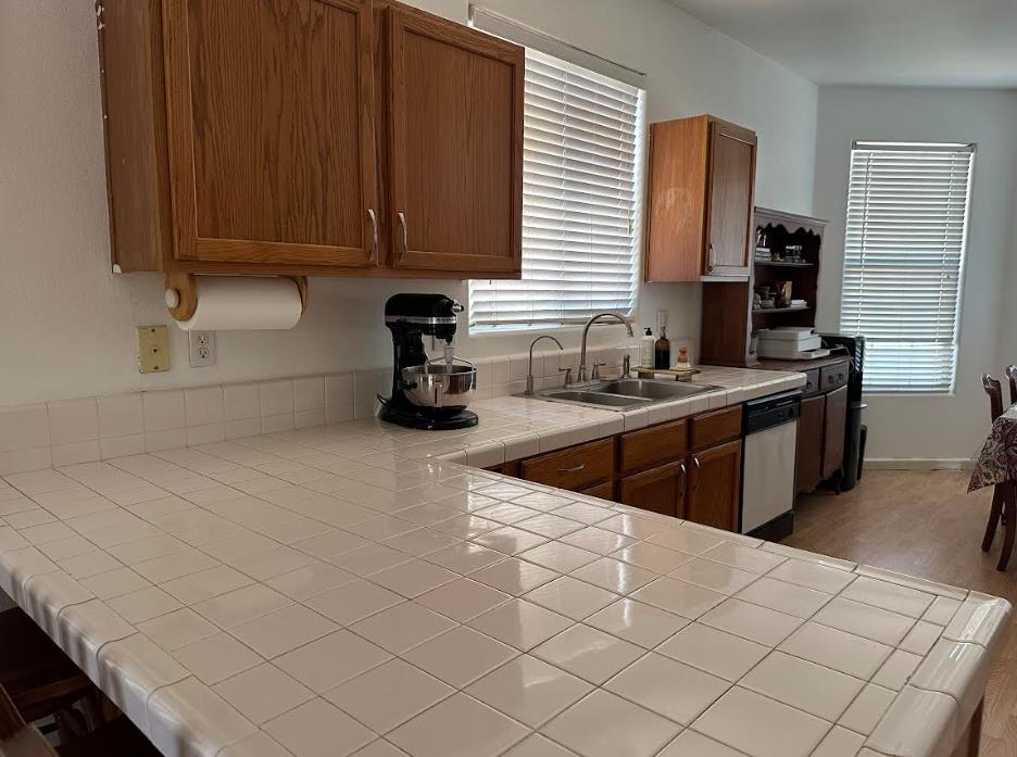 5718 E Burns Ave, Fresno, CA 93727