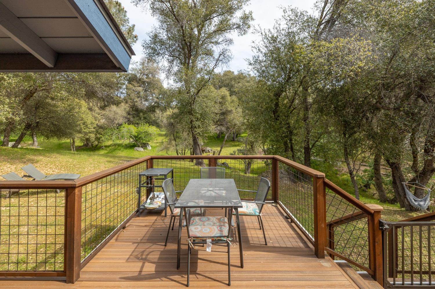 51739 Quail Run Dr, Oakhurst, CA 93644