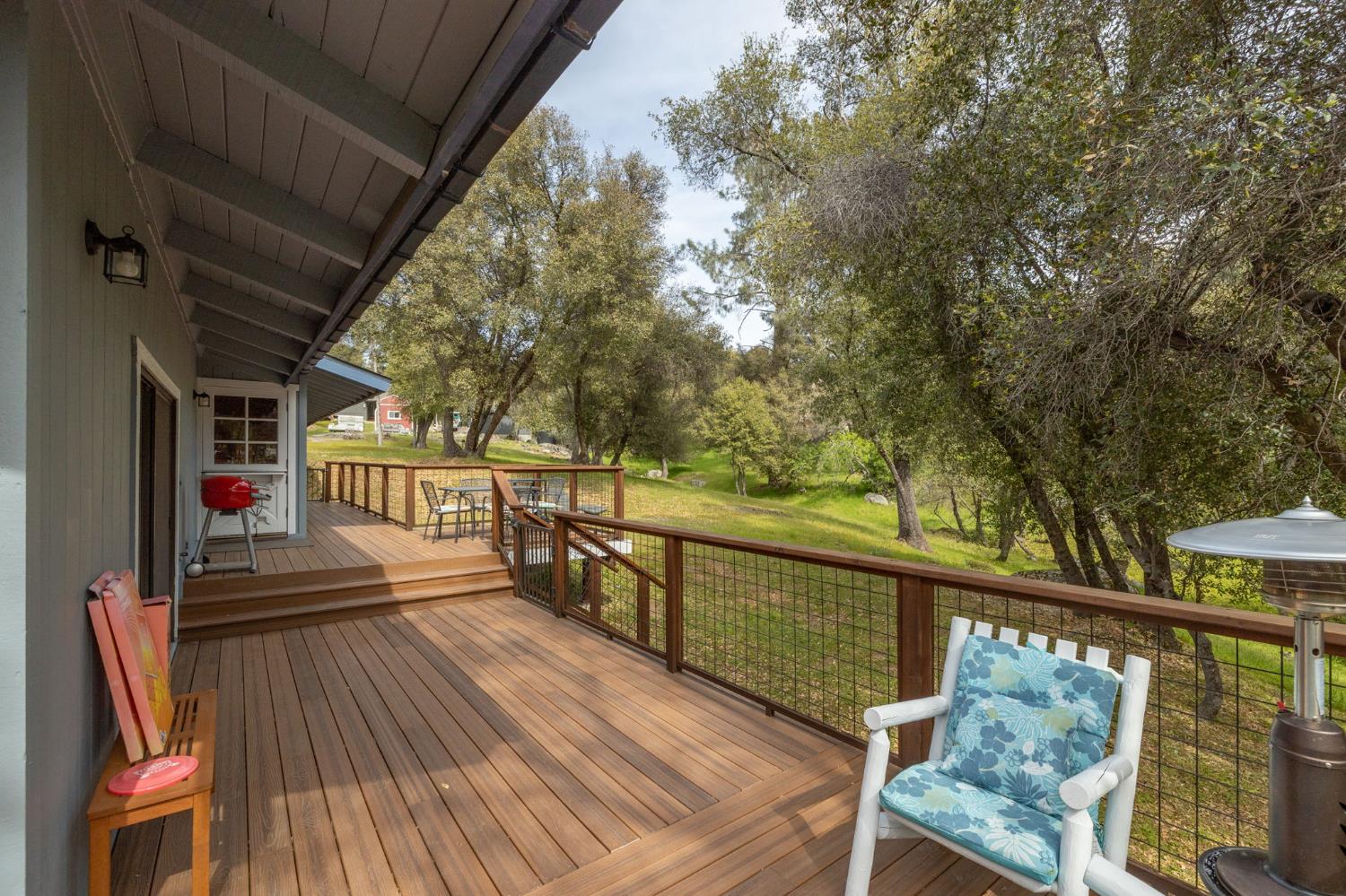 51739 Quail Run Dr, Oakhurst, CA 93644