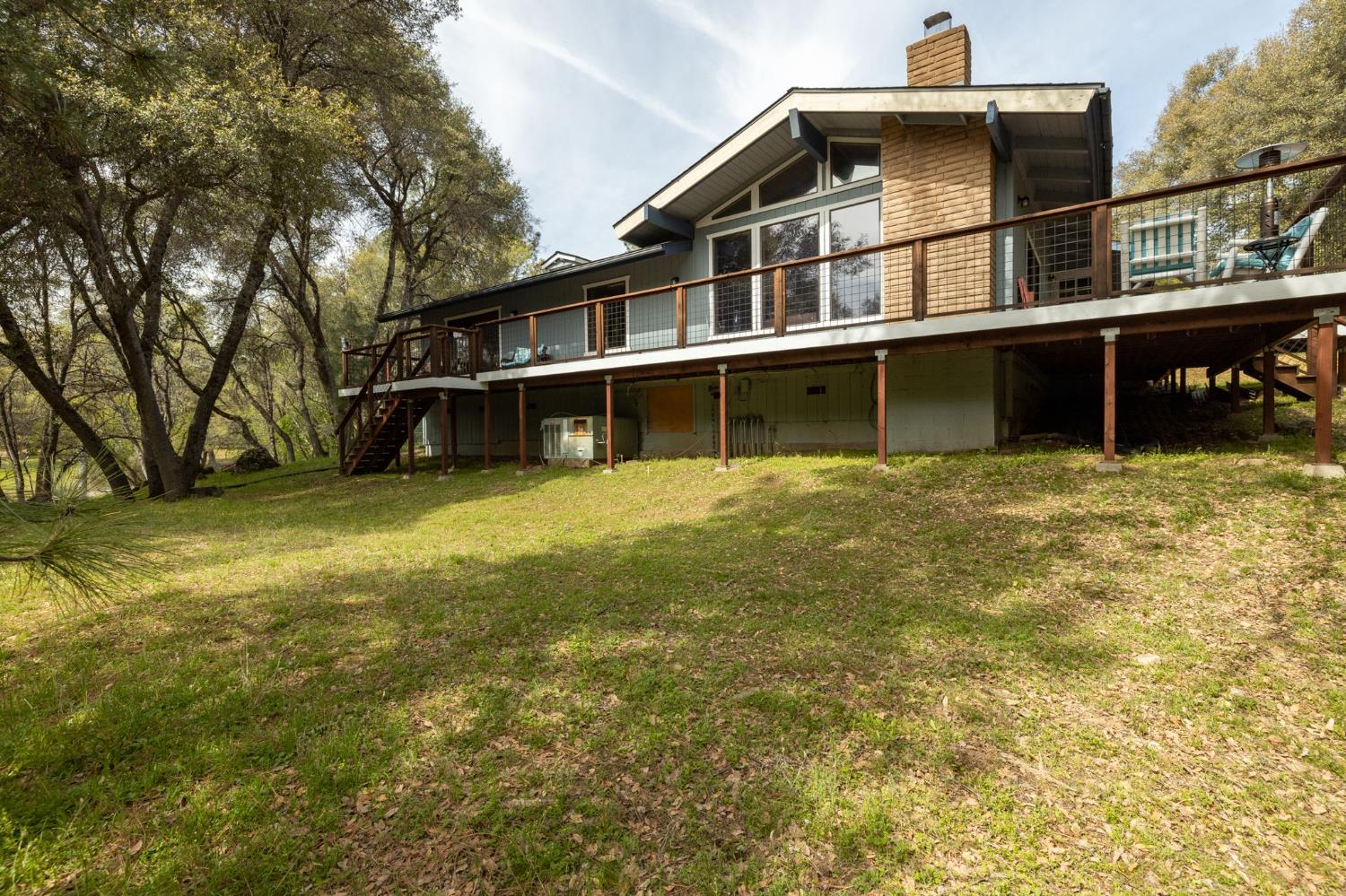 51739 Quail Run Dr, Oakhurst, CA 93644