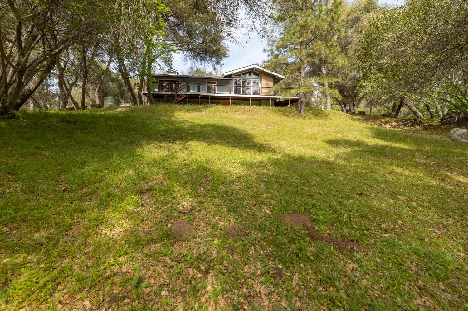 51739 Quail Run Dr, Oakhurst, CA 93644