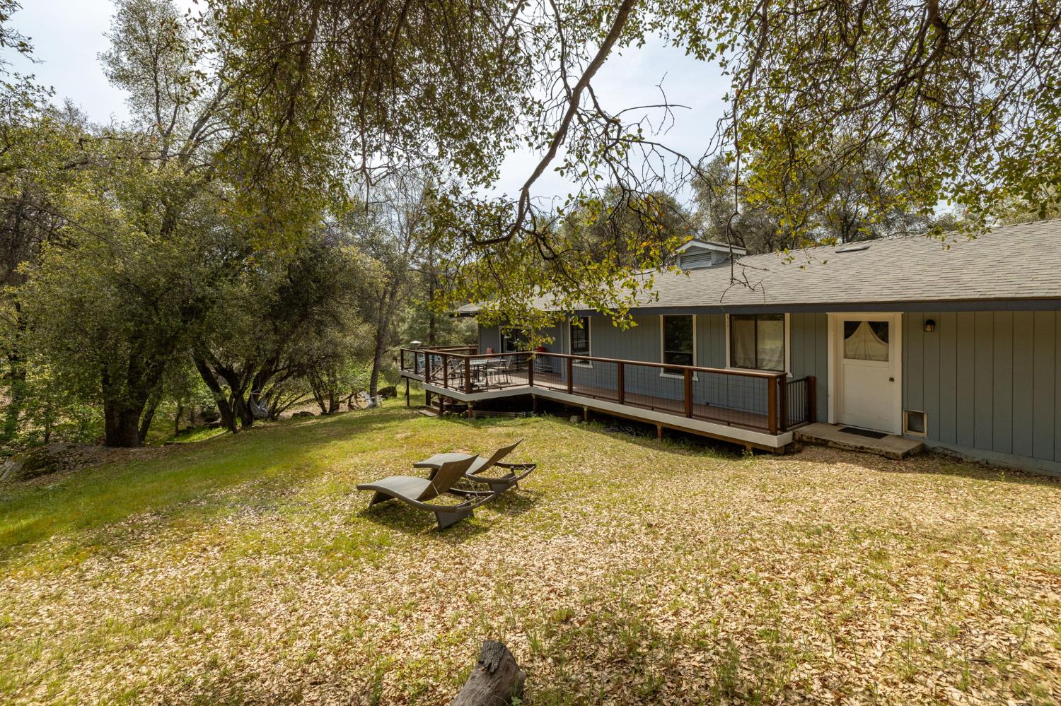 51739 Quail Run Dr, Oakhurst, CA 93644