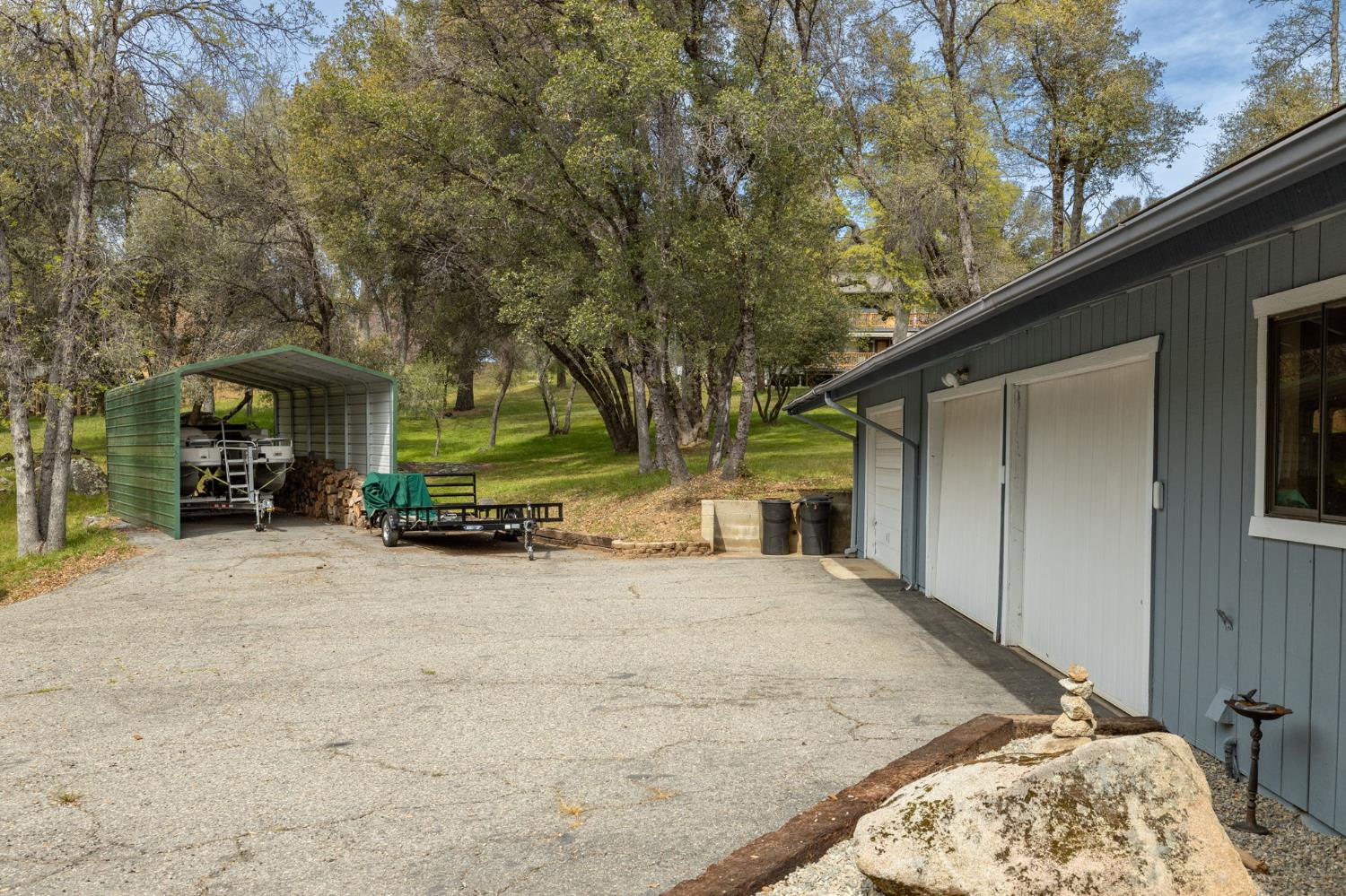 51739 Quail Run Dr, Oakhurst, CA 93644