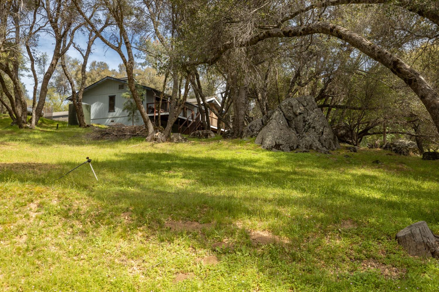 51739 Quail Run Dr, Oakhurst, CA 93644