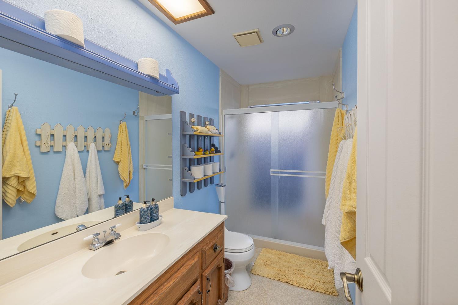 51739 Quail Run Dr, Oakhurst, CA 93644