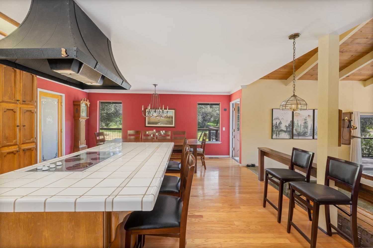 51739 Quail Run Dr, Oakhurst, CA 93644