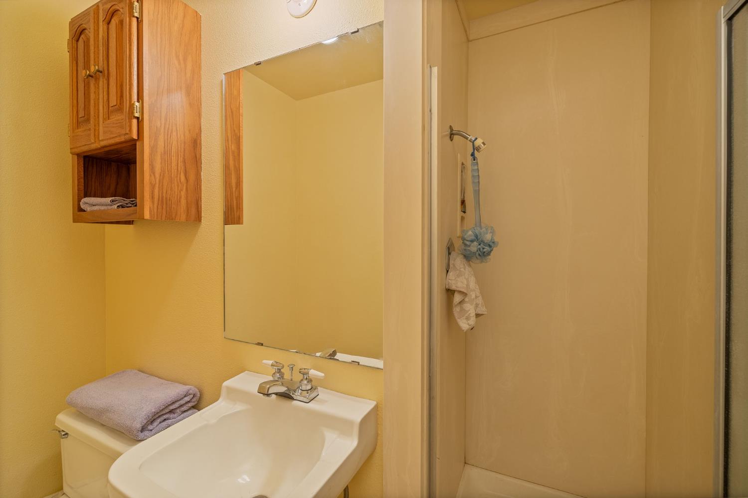 51739 Quail Run Dr, Oakhurst, CA 93644