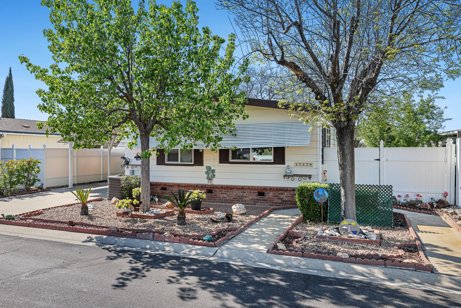 17579 Parkcliffe Ln, Friant, CA 93626