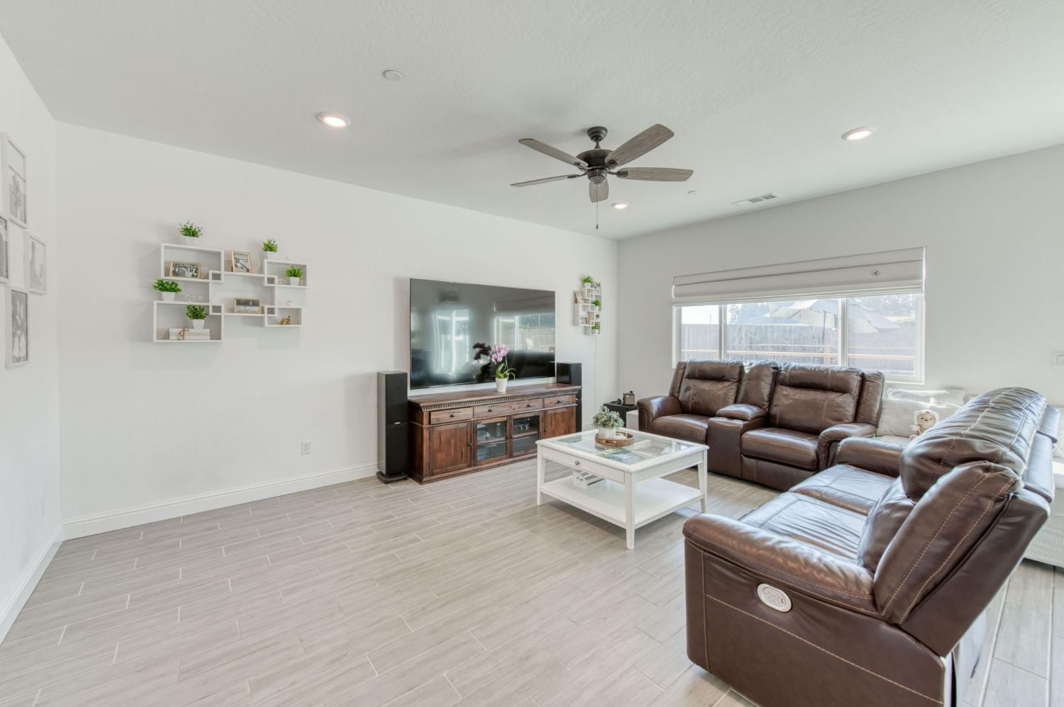 7063 W Twain Ave, Fresno, CA 93723