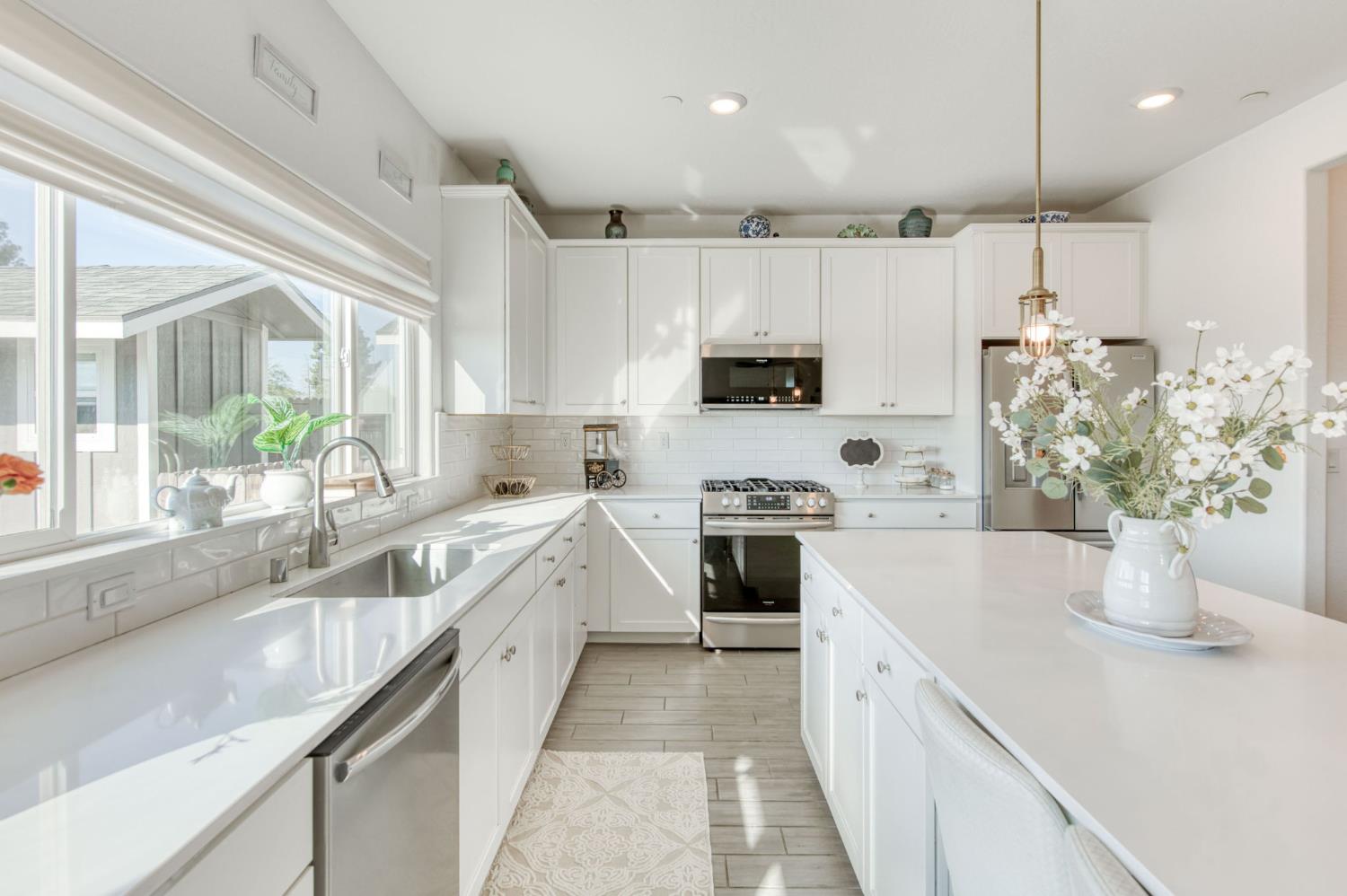 7063 W Twain Ave, Fresno, CA 93723