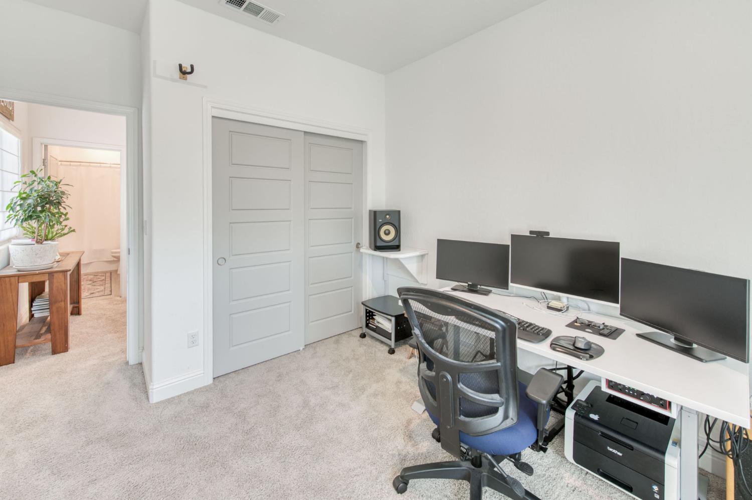 7063 W Twain Ave, Fresno, CA 93723