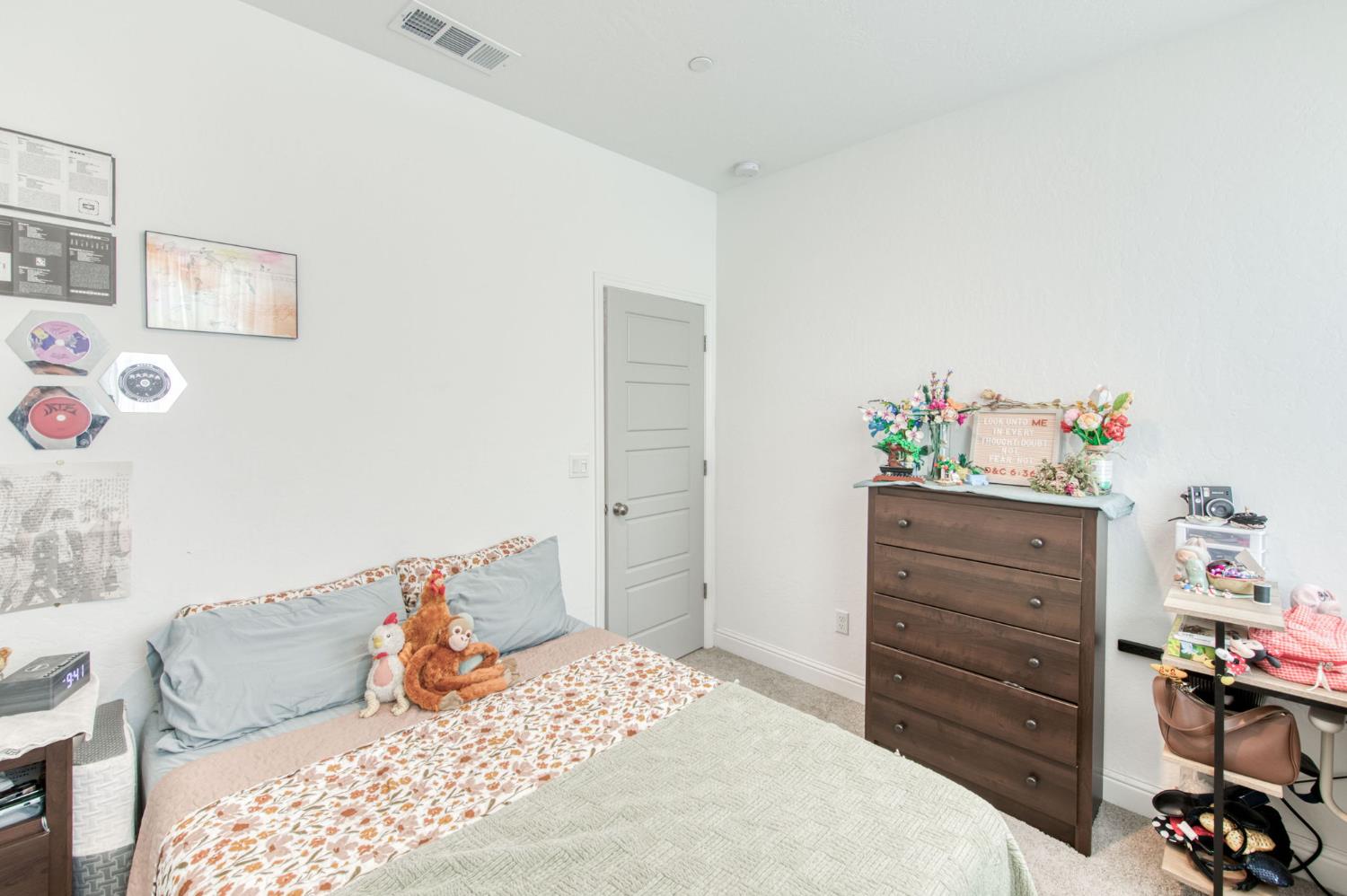 7063 W Twain Ave, Fresno, CA 93723